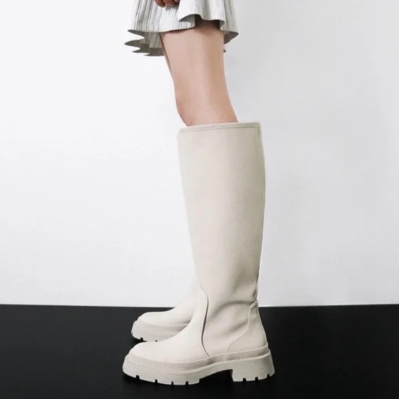 Zara Cream Off White Chunky Heel Rubberized Boot Ecru Oyster White Size 40 or 9 - Picture 10 of 11